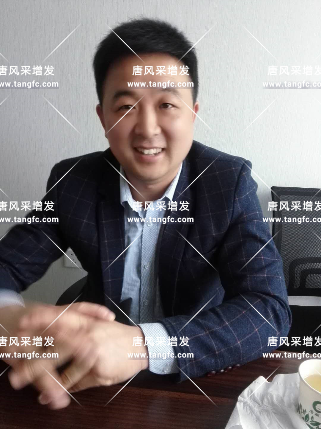 將“脫發(fā)男”變成“型男”模樣，唐風(fēng)采可以做到！