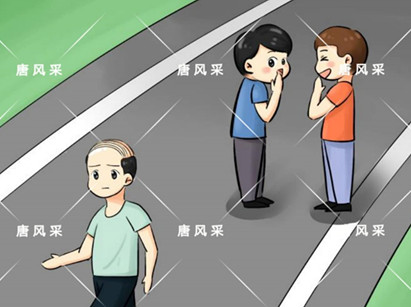 別再嘲笑我，我的禿頂已經(jīng)解決了！