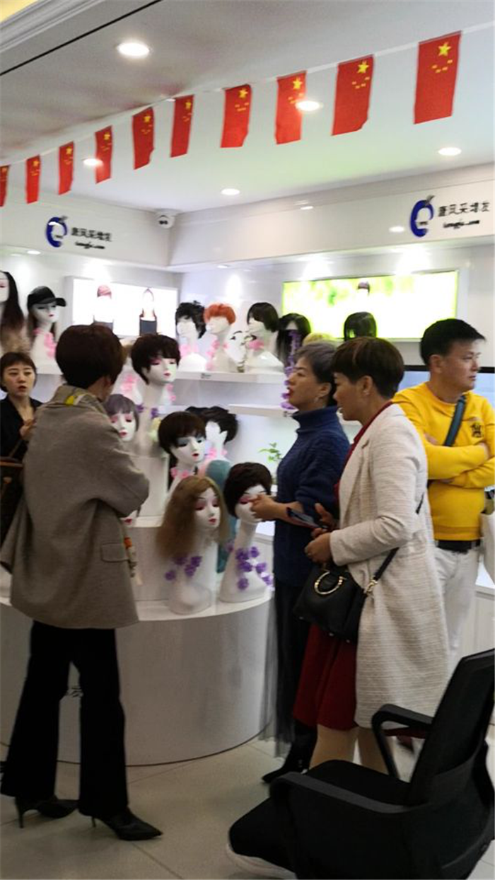 自然增發(fā) 兩家店在經(jīng)營上有什么特點優(yōu)勢