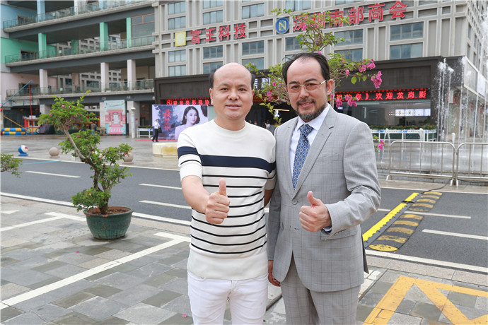 男士假發(fā)定制要多久時間 \