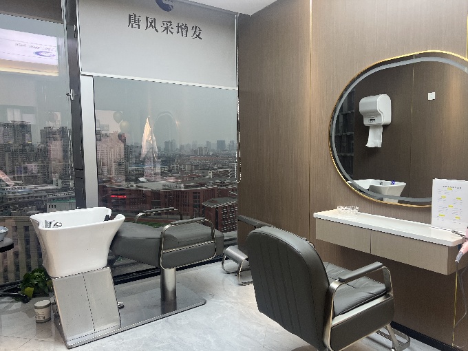 南昌哪有假發(fā)實(shí)體店 \